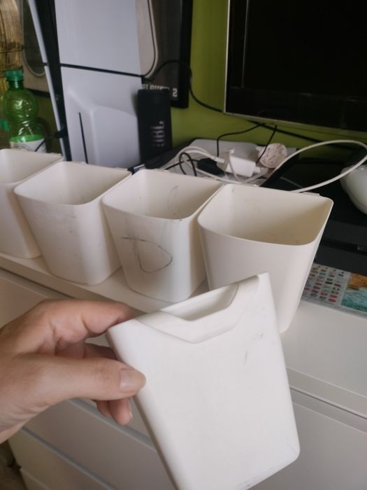 Pojemniki białe IKEA