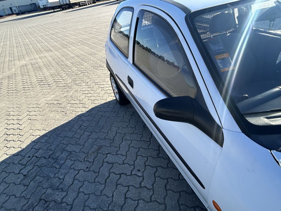 Opel Corsa B 1.7D comercial para peças