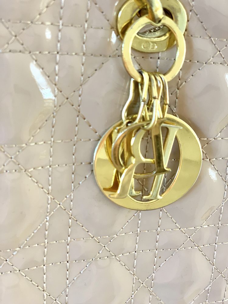Torebka lady dior lakierowana