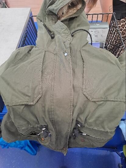 Casaco Bershka Pêlo Verde