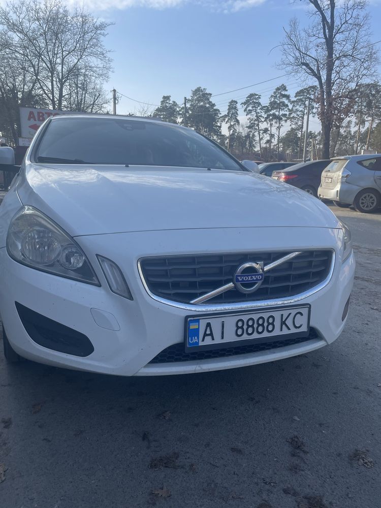 Автомобіль Volvo