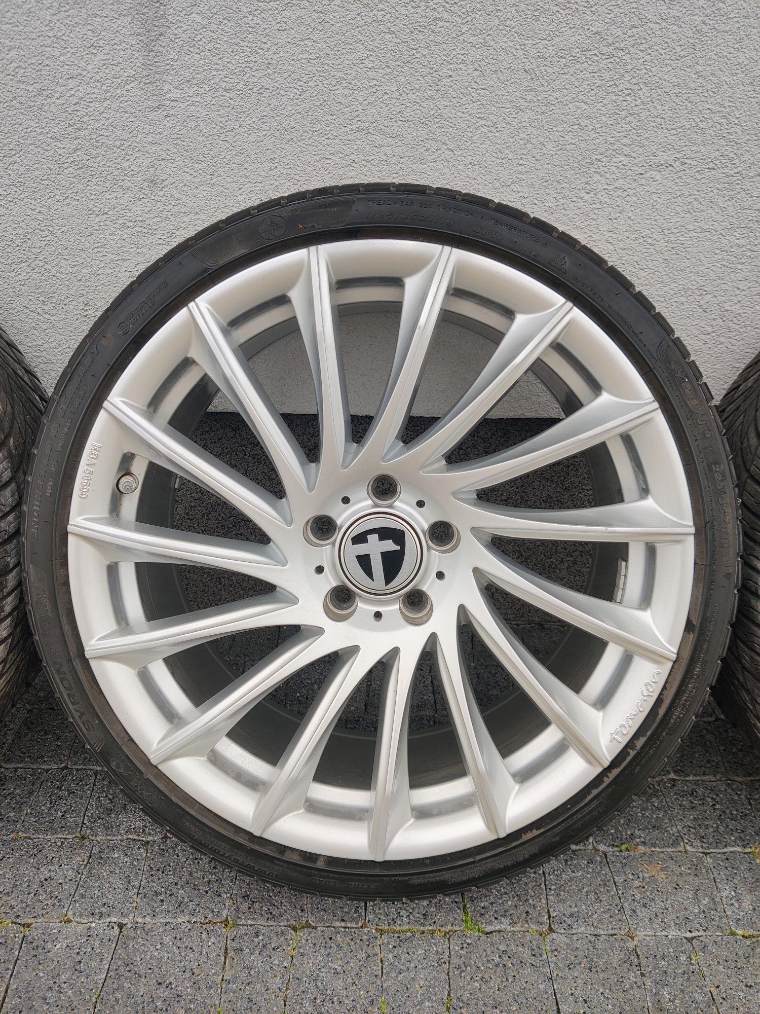 Koła wielosezonowe Tomason TN16 19" 5x114,3 Hyundai I30 KIA Ceed Mazda