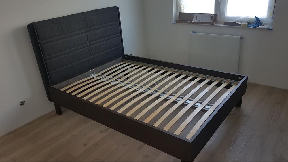 Drewniane łóżko Oppland Ikea