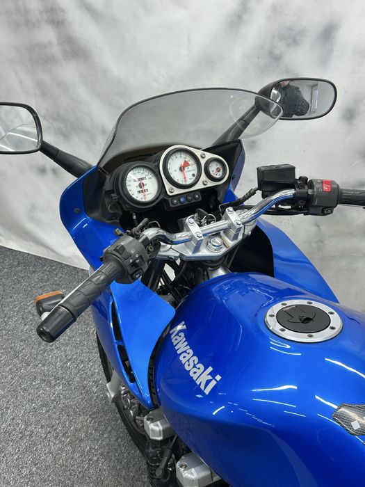 Kawasaki ZR-7S Zadbany
