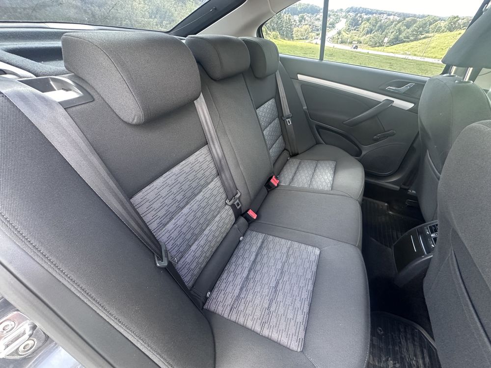 Продам Skoda octavia 2011 рік 1,6 тді