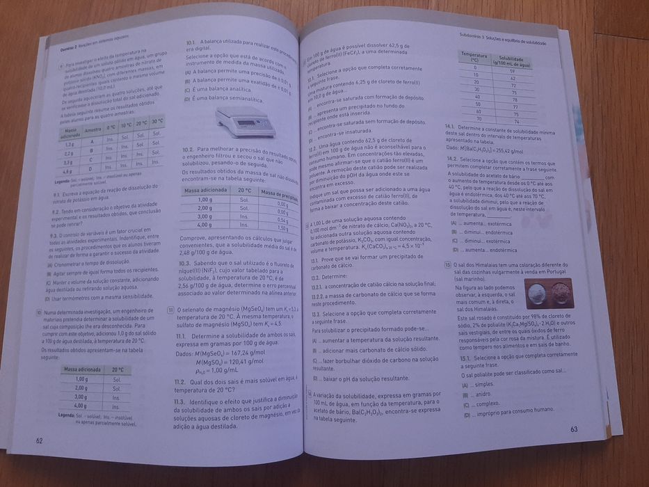Caderno de atividades/À prova de exame Química 11°ano