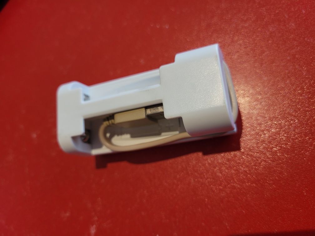 Ładowarka akumulatorów AA AAA USB IKEA Vinninge