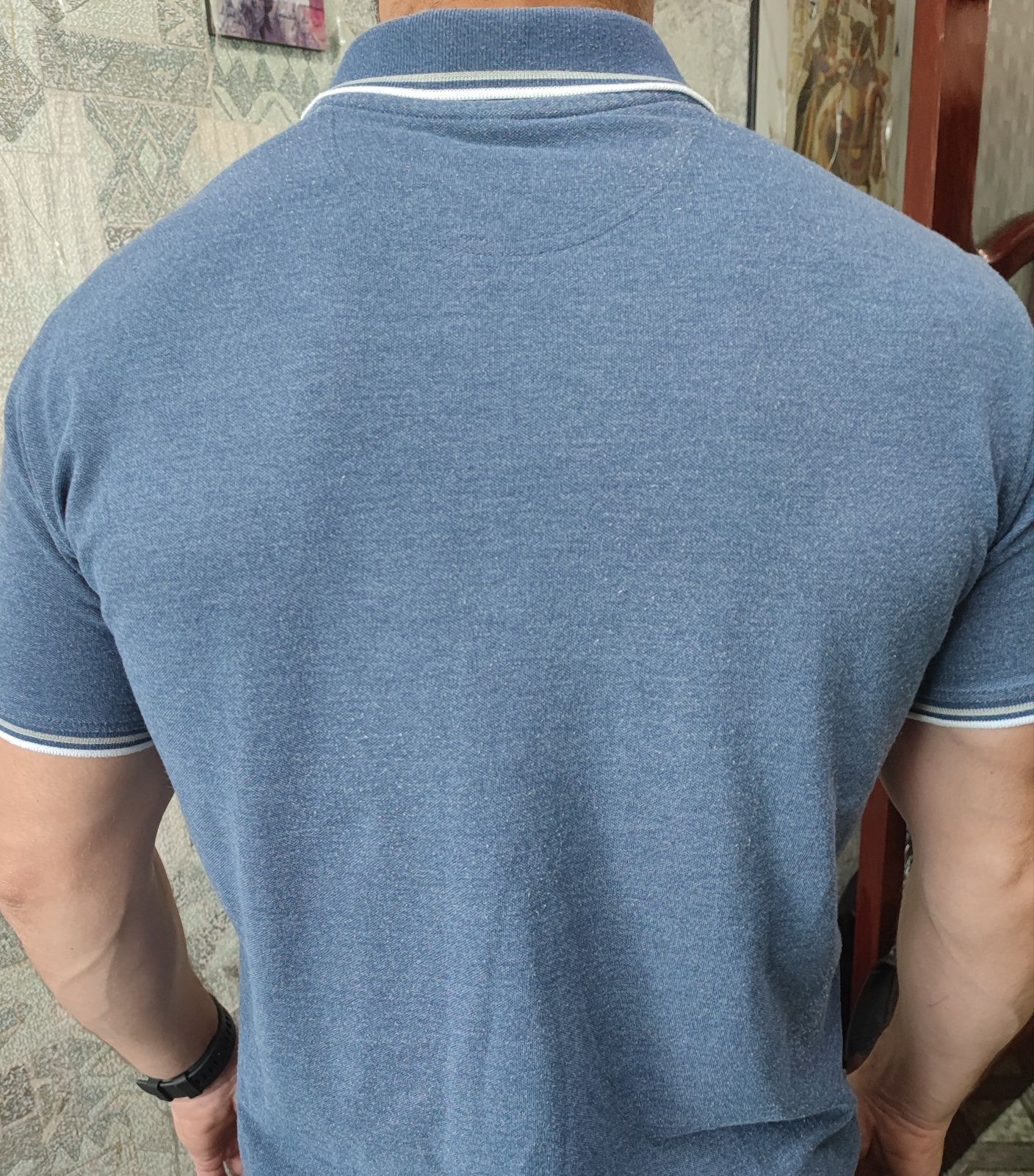 Футболка Champion (размер М),(неPuma) поло,состояние  хорошее...