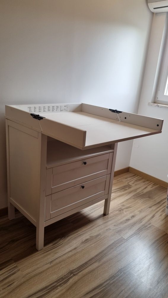 Trocador/cómoda Sundvik Ikea
Trocador/cómoda