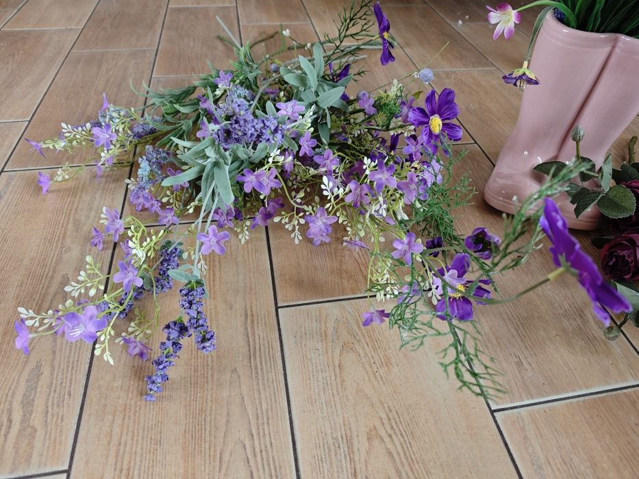 Kalosze magnolie róże polne kwiaty