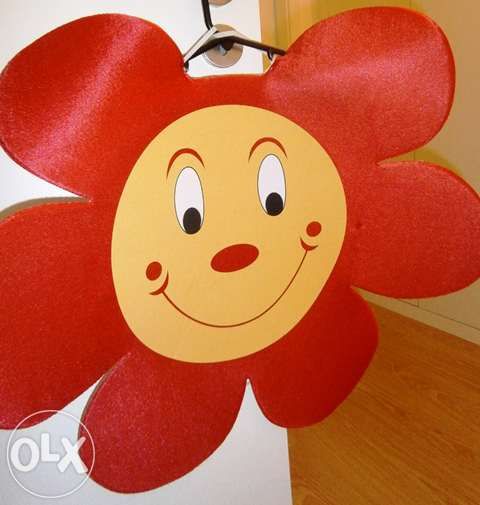 Fato com motivo de Flor para criança