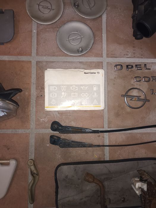 peças para Opel Corsa b 1.5 de 1994 a 1999
- grelhas pára-brisa