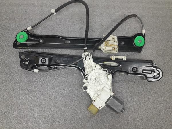 Elevador vidros frente direito BMW 1 (E87)