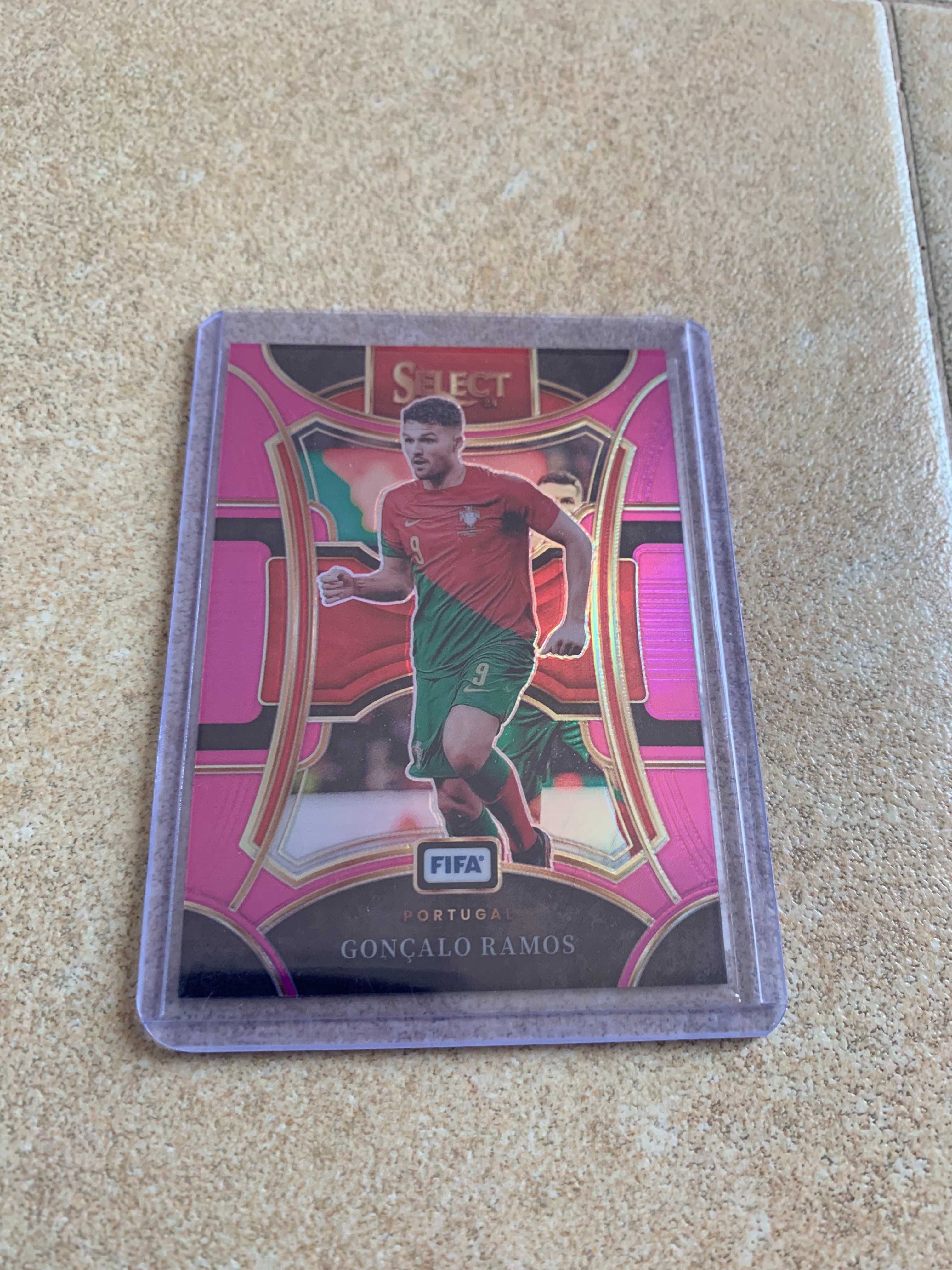 Panini Select Fifa 2023-24 Pink Refractor 72/75 - Goncalo Ramos