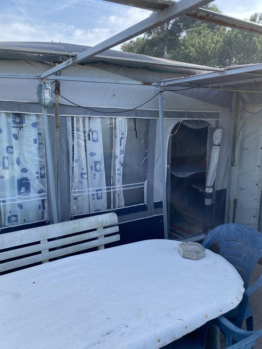 Roulote fixa em parque