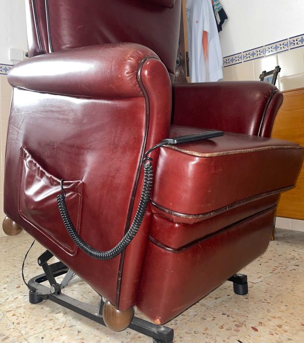 Poltrona de pele eletrica