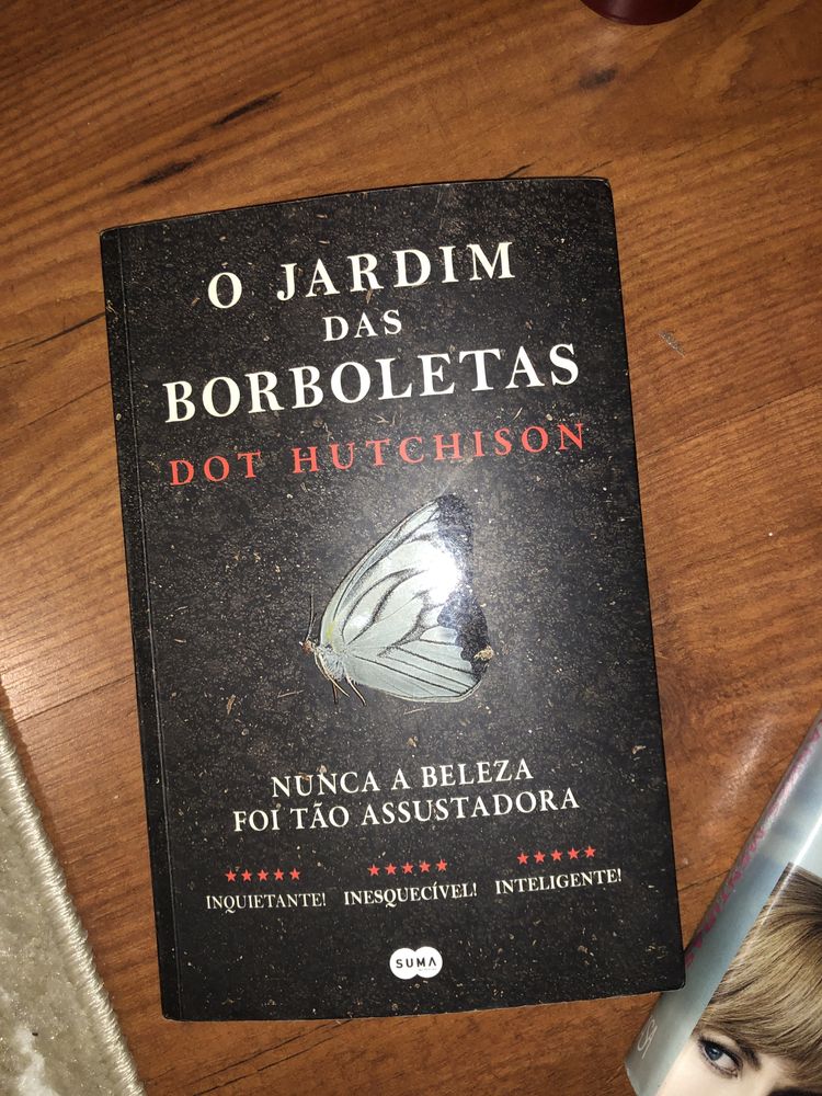 Vendo diversos livros