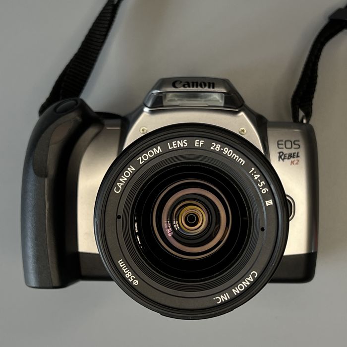 Плівковий дзеркальний фотоапарат Canon EOS Rebel K2 з об'єктивом