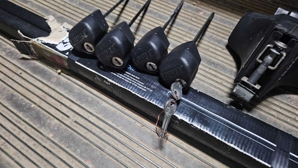 Bagażnik bazowy dachowy Thule Fiat Bravo II 2007-14