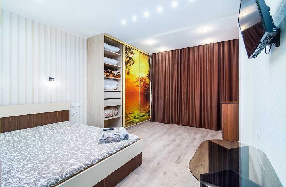 Подобово-погодинно 1к кв, ПРАЦЮЄ ЛІФТ, Богатирська 6а, ЗНИЖКИ В ОПИСІ!