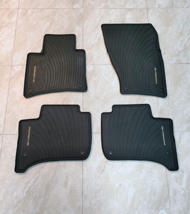 Коврики резиновые Porsche Cayenne оригинал. Порш Каен ковры салона.