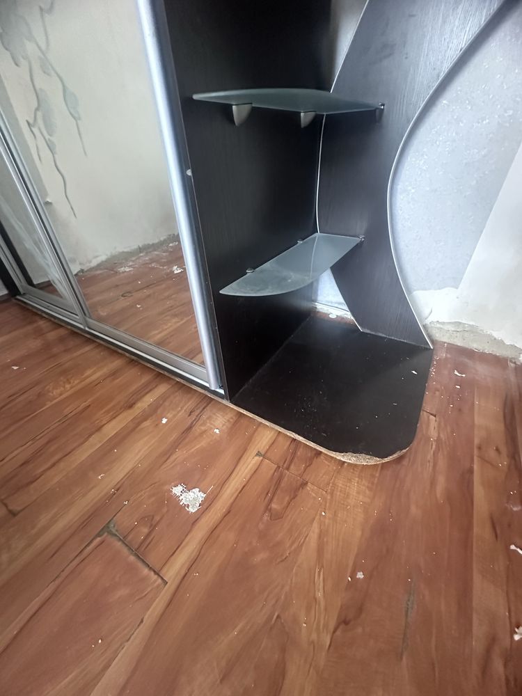 Продам шкаф в нормальном состоянии