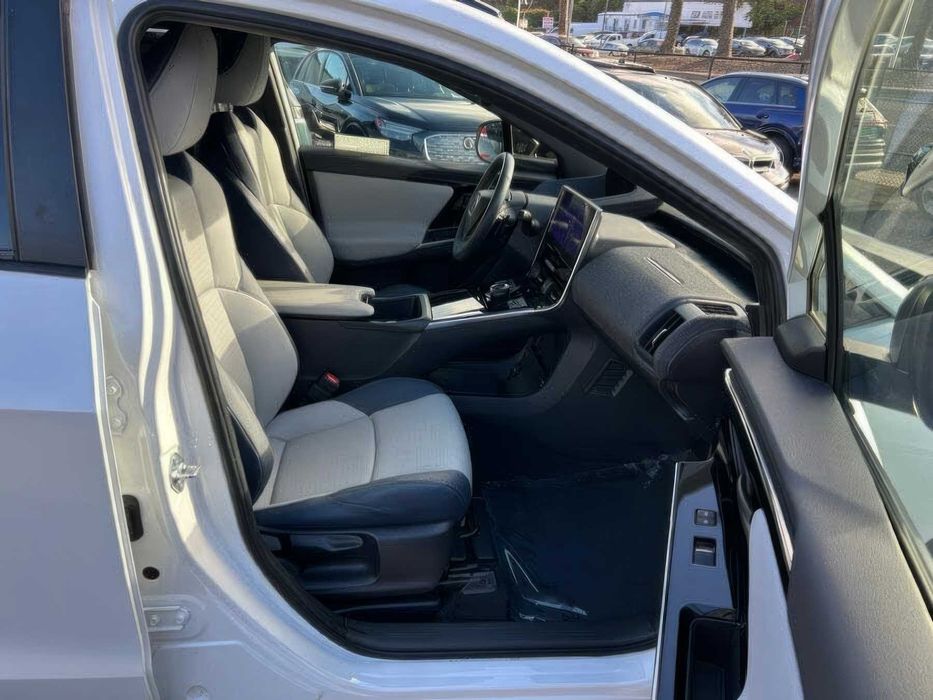 Subaru Solterra Limited      2023