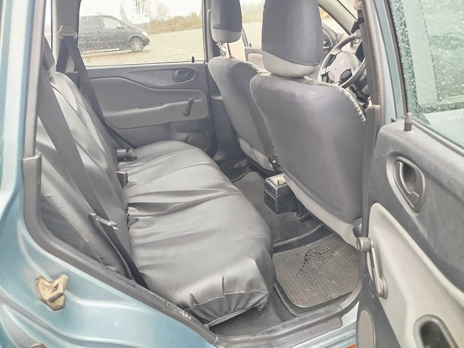 Mitshubishi Space Star 2004r.