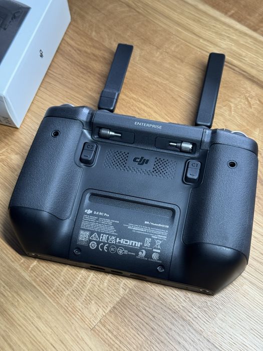 DJI Mavic 3. Аккумулятор, Пуль RC Pro