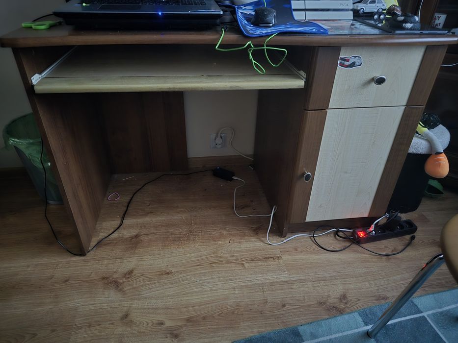 Biurko do nauki lub go gier