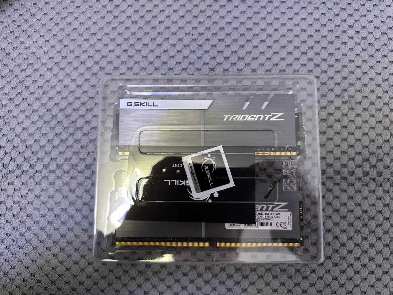 Оперативна память G.Skill DDR4 16GB (2x8GB) 3200Mhz Trident Z