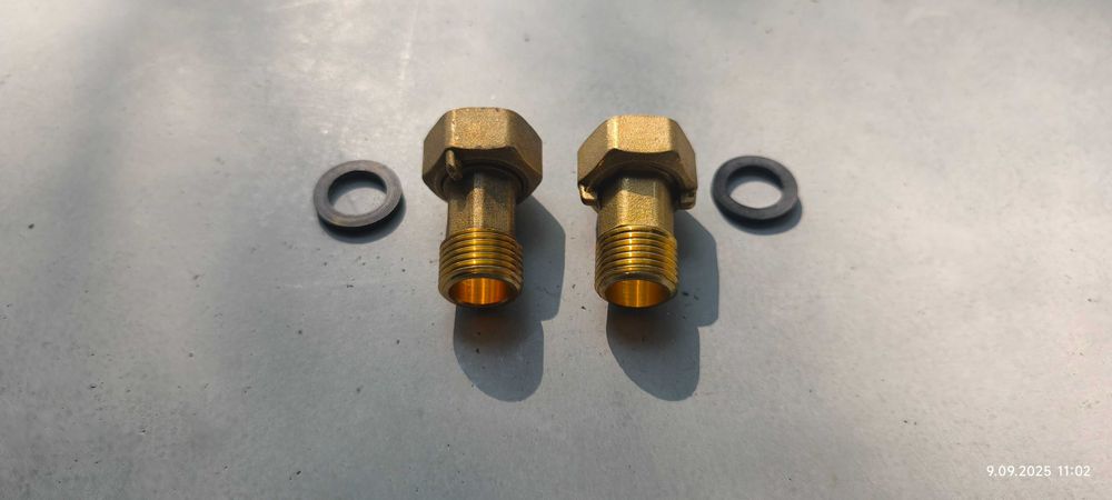 półśrubunek, redukcja 3/4" x 1/2" mosiądz z uszczelkami, dwie sztuki