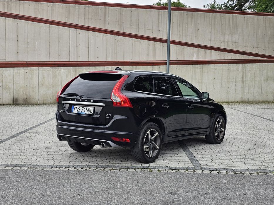 Volvo XC60 R-Design 2.4 D5 215 km 5 cylindrów