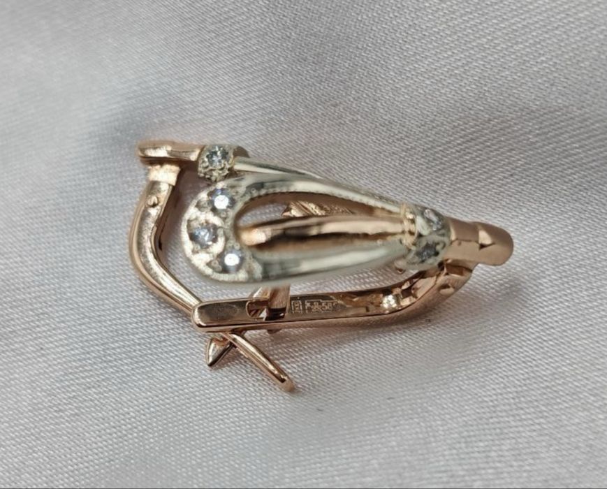 #сережки#золото 585# красное#длина 1,8 см# бриллианти#