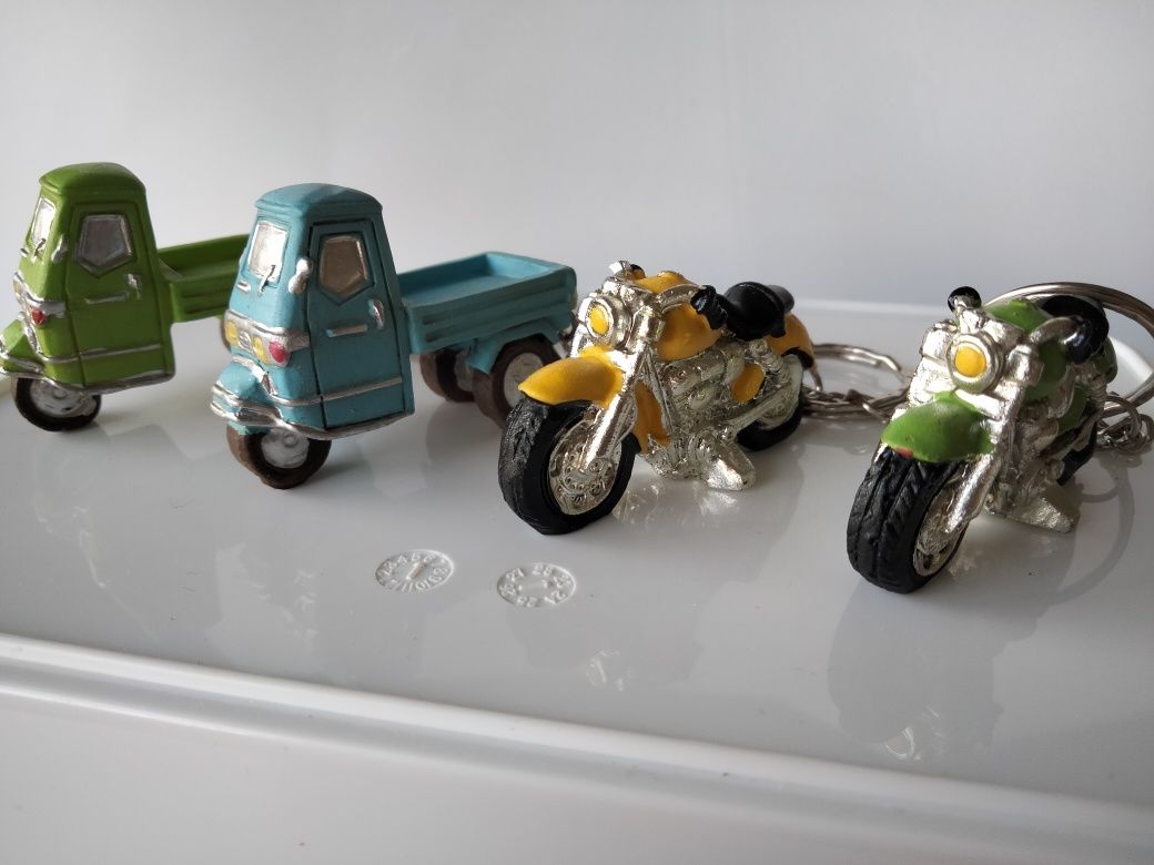 Porta-Chaves Mota/APE - 2,00€/Cada (Vários Modelos e Corres)