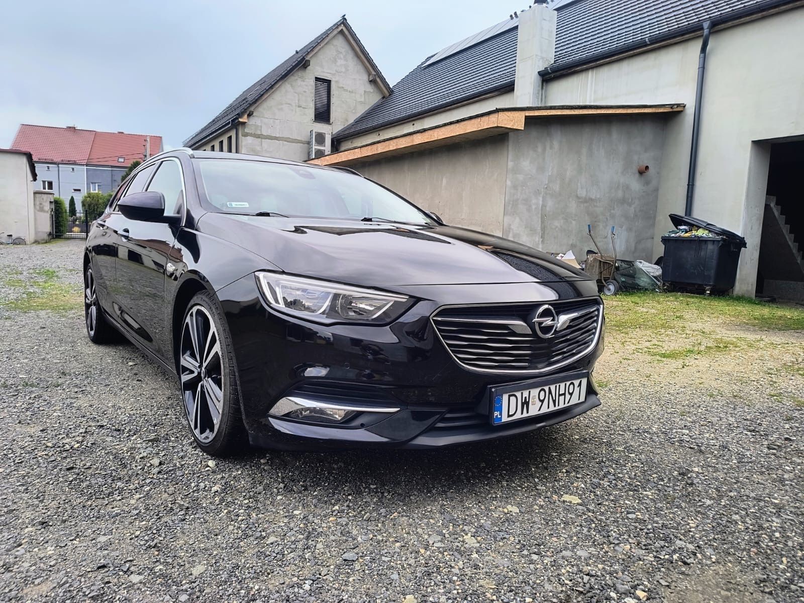 Opel Insignia oryginalny przebieg bogate wyposazenie