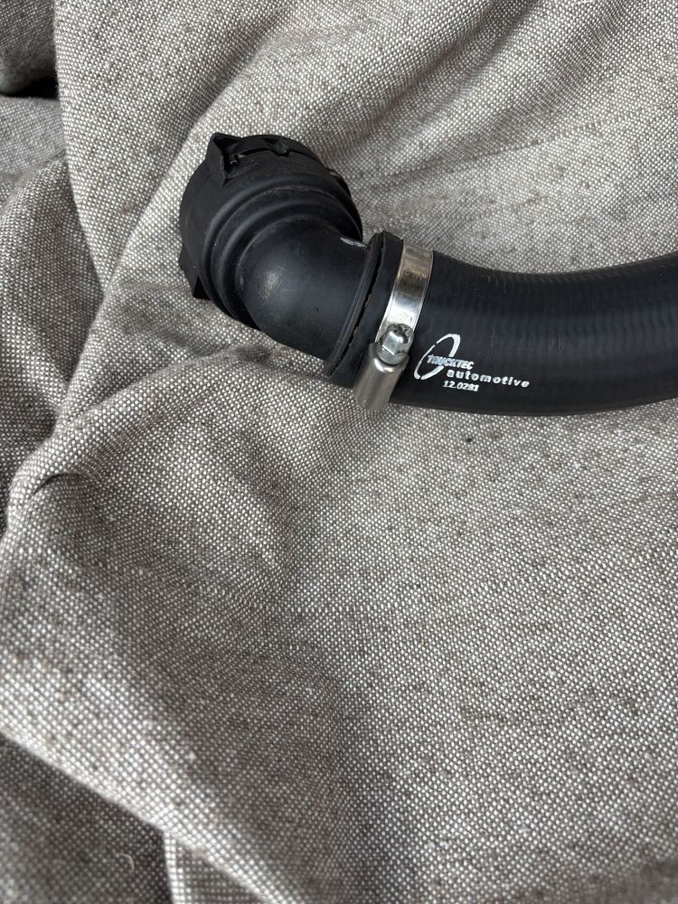 Продам патрубок радиатора для JEEP Compas