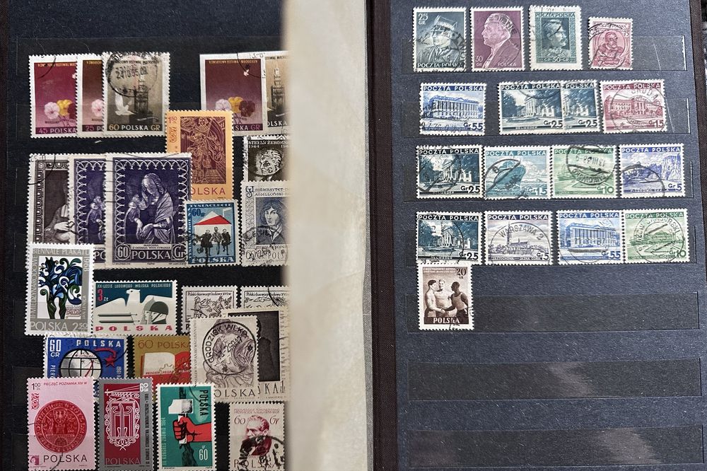 Klaser ze znaczkami pocztowymi