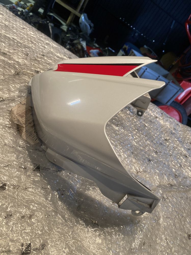 Yamaha R6 RJ11 Nakładka na Bak Osłona Baku 2006/2007 Owiewka N755