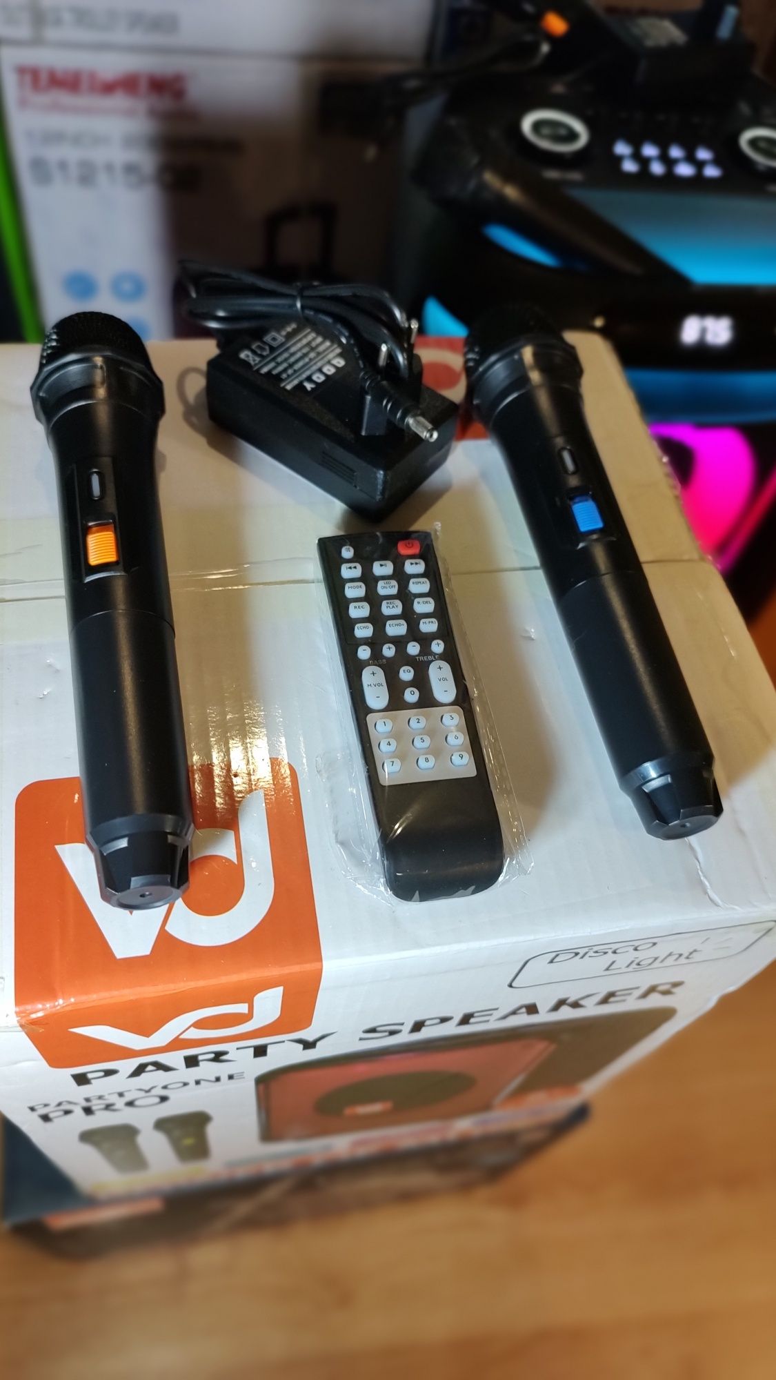 Блютуз акустикаКараоке Temeisheng20D(microSD,USB,FM)2микрофона,пультДУ