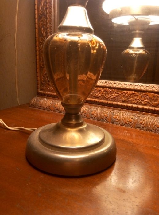 Лампа-светильник (настольная) советская, СССР (латунь + фарфор)