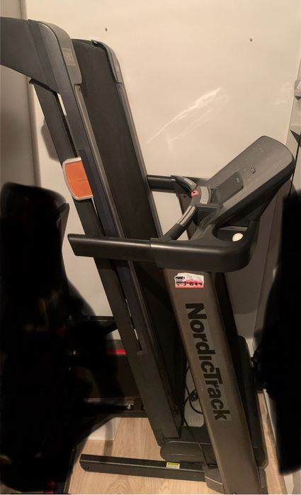 Sprzedam bieżnię NordicTrack T12si