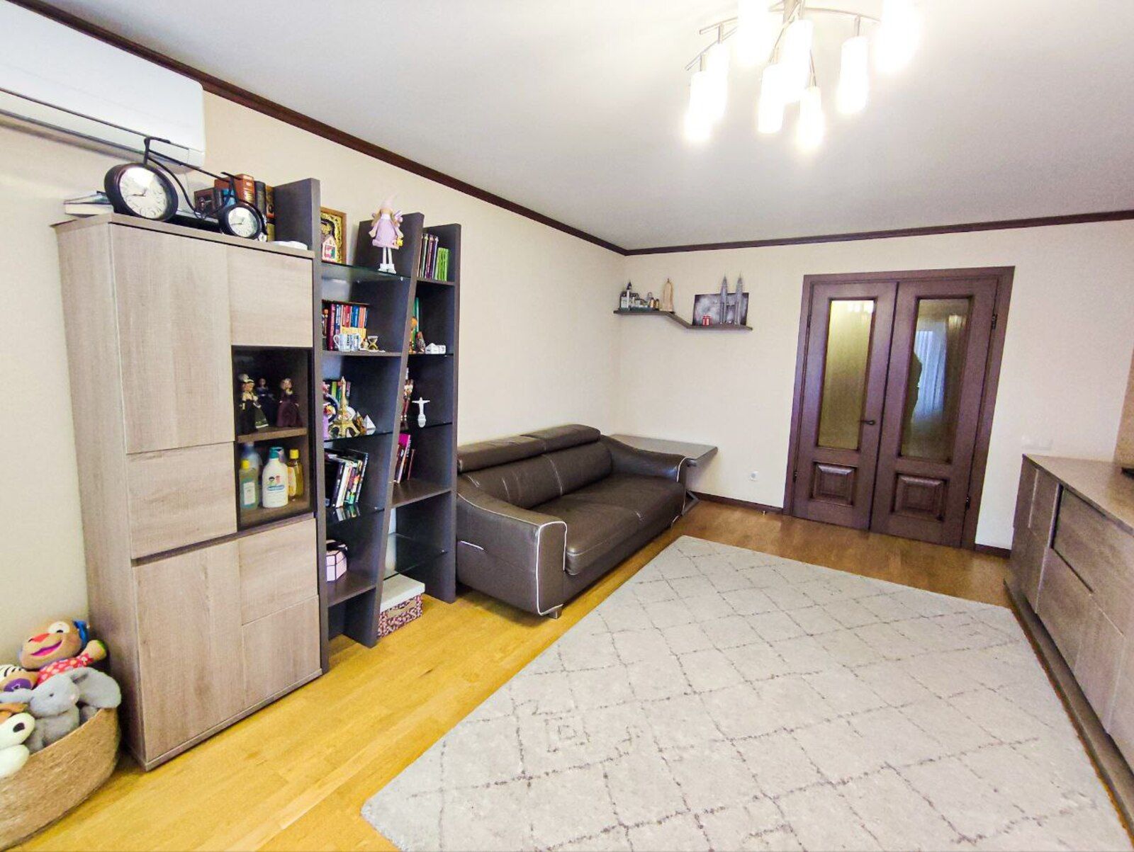 Продаж 3к квартири з видом на парк