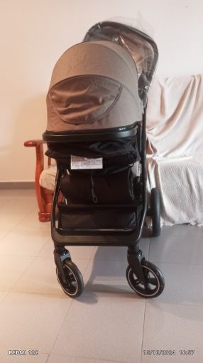 Vendo carrinho bebé,  novo