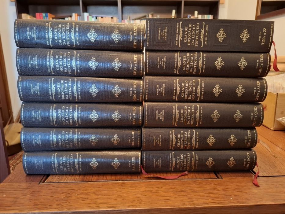 Grande Dicionário da lingua Portuguesa -12 volumes
