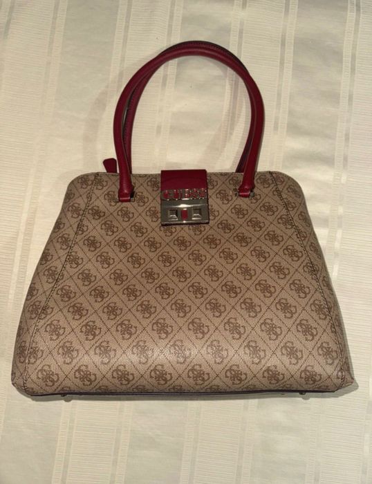 Mala clássica GUESS