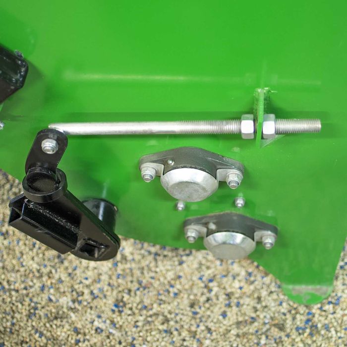 Posypywarka Piaskarka 2,1m montowana na ciągnik