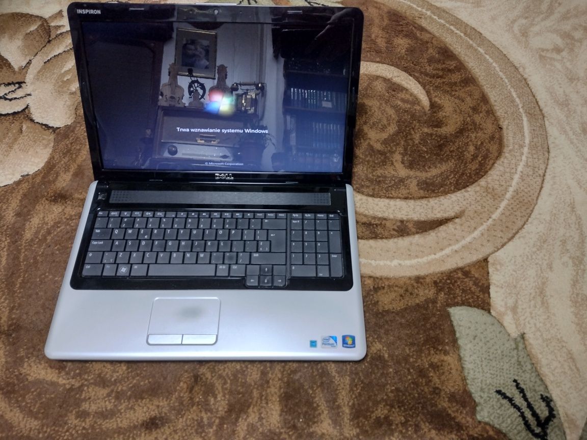 Laptop Dell Inspiron 1750 czarny