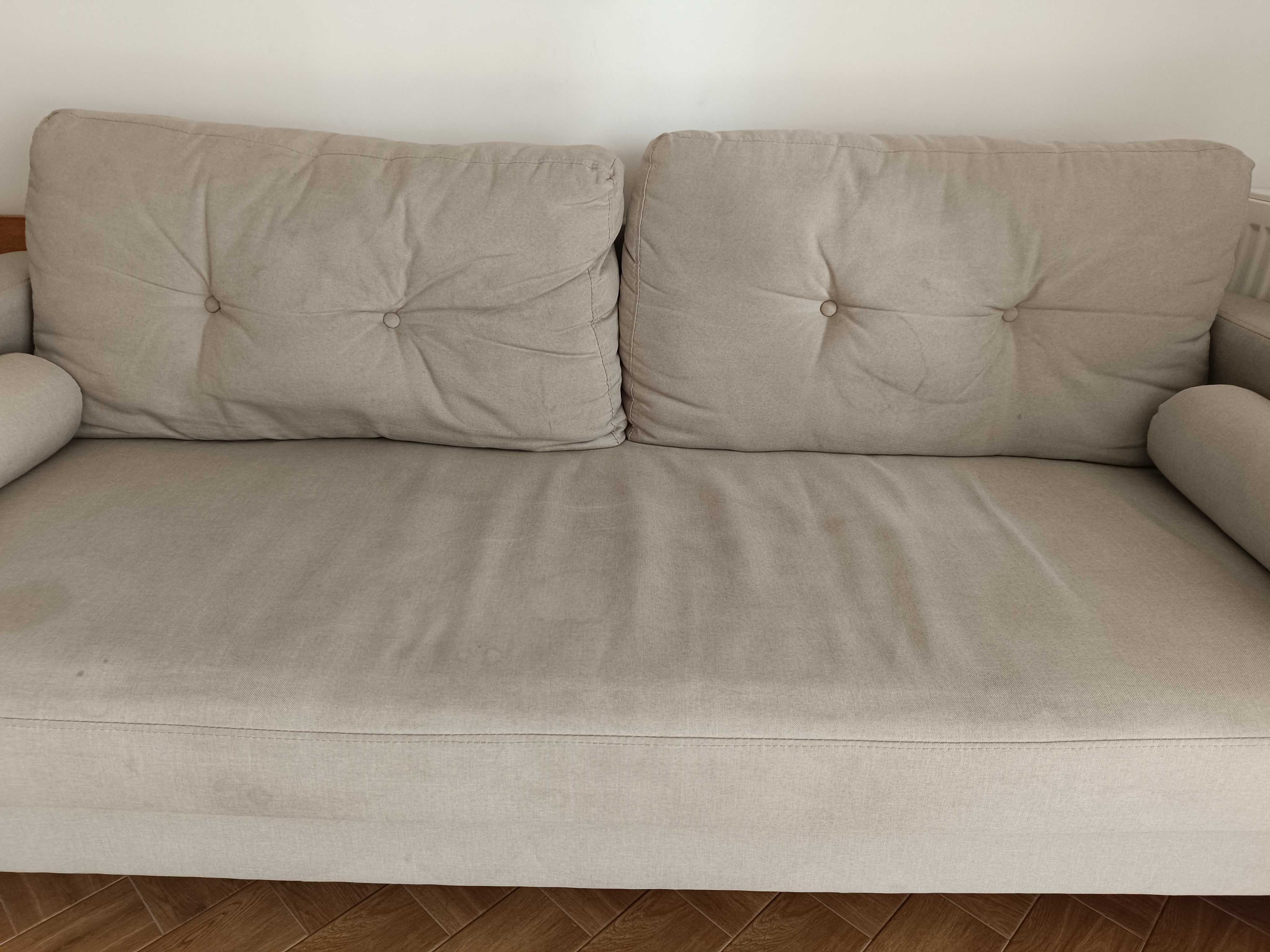 Sofa dwuosobowa beżowa