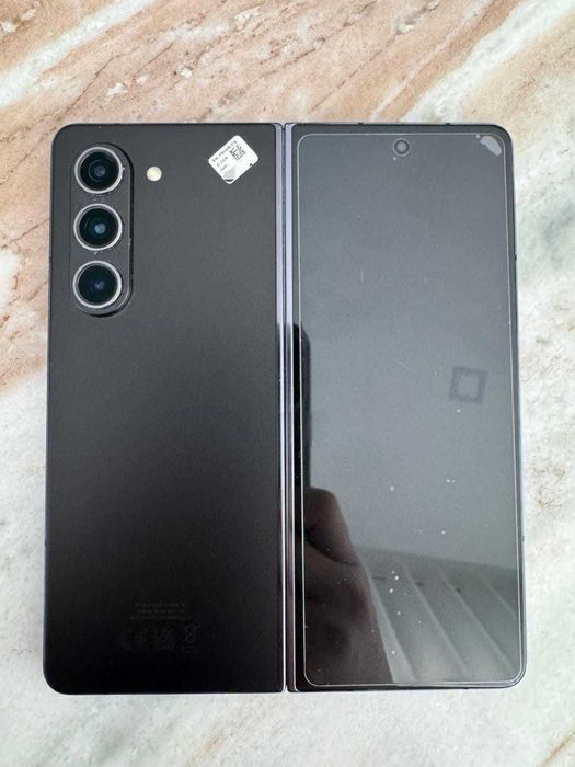 Samsung Galaxy Z Fold 5 (512 GB) + Galaxy Watch 6 Classic